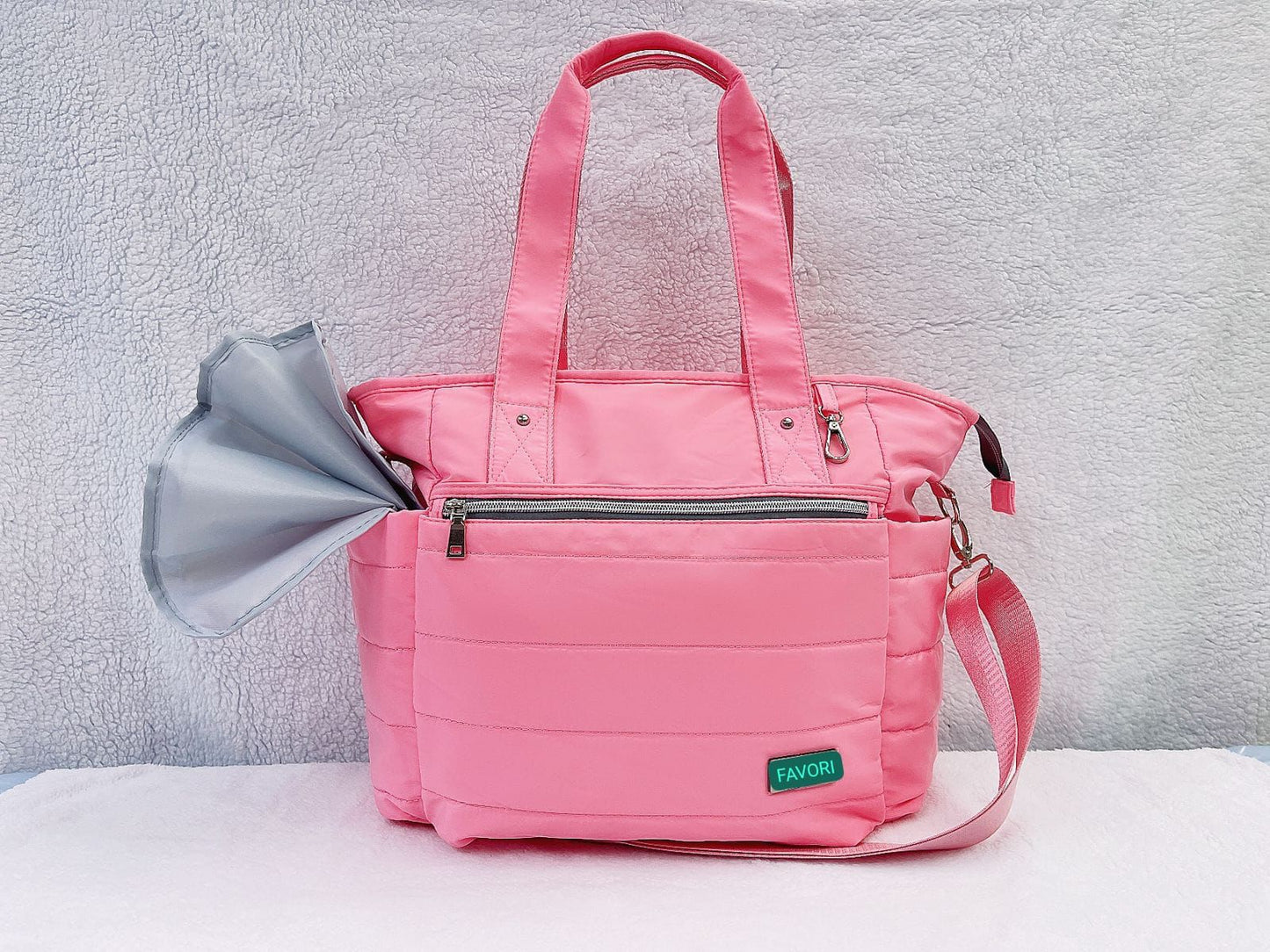 Bolso maternal impermeable mas mudador color rosa