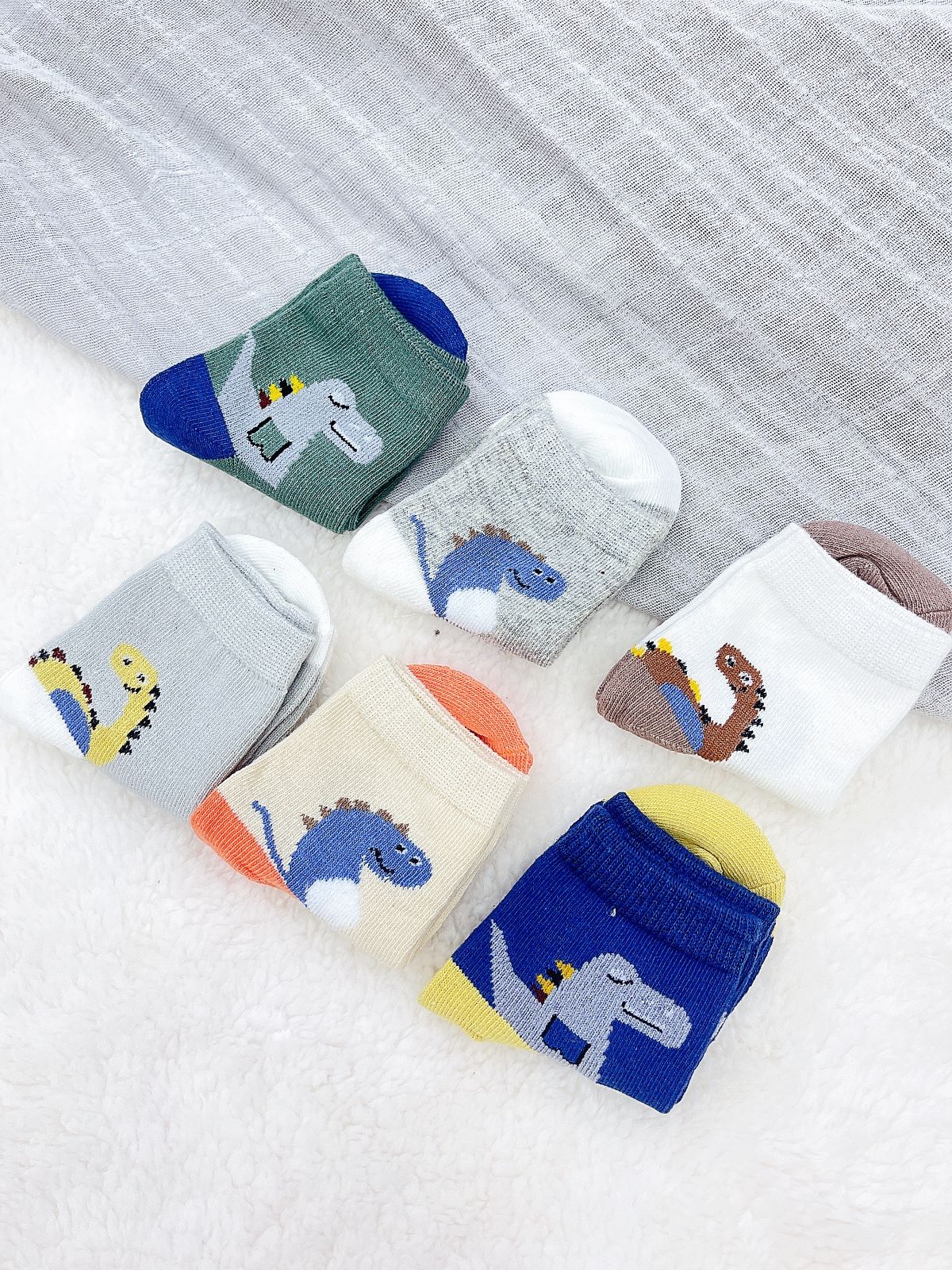 6 pares de calcetines 100% algodón con diseño de dinosaurio