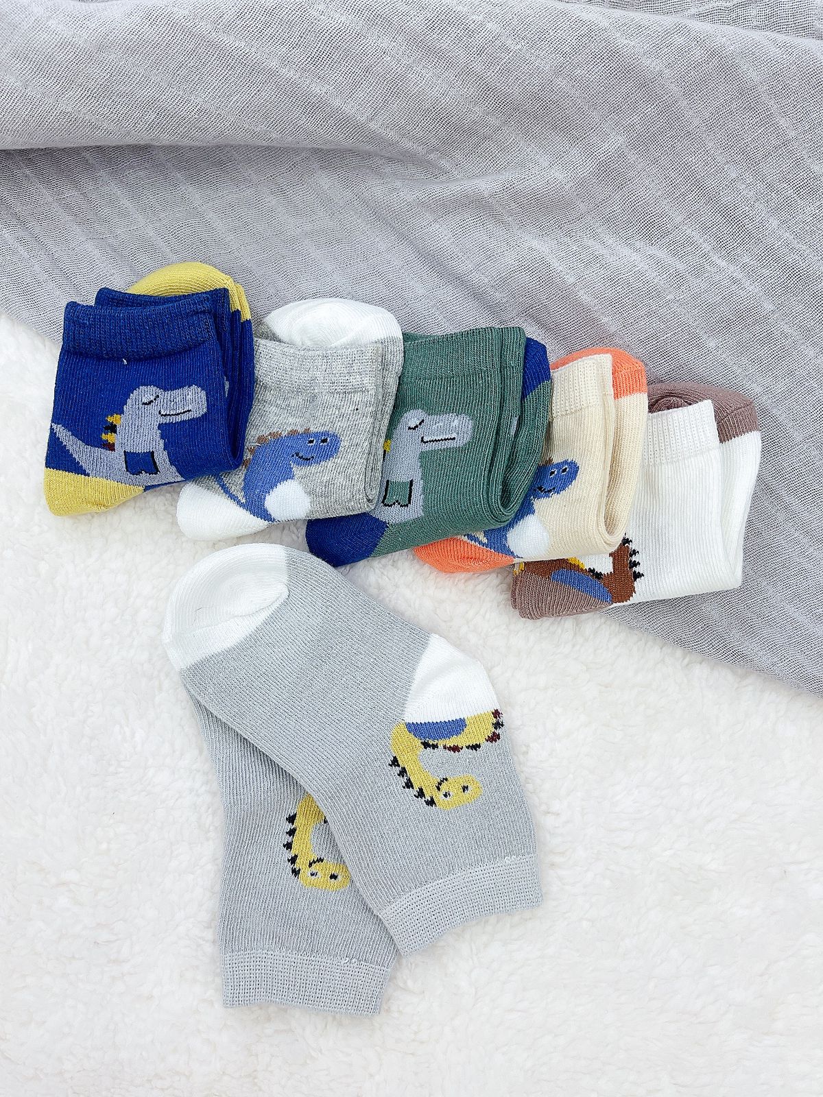 6 pares de calcetines 100% algodón con diseño de dinosaurio