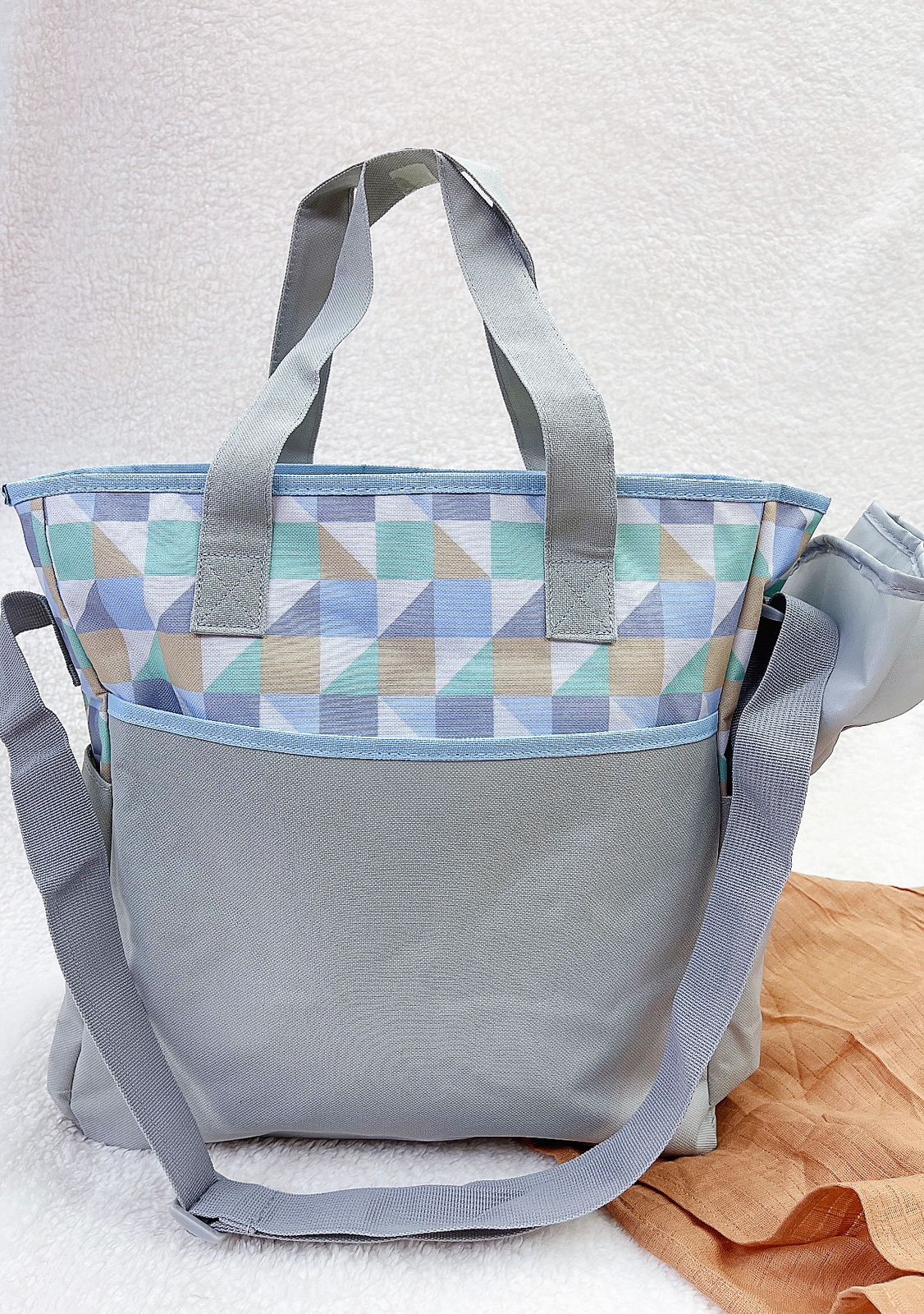 Bolso maternal diseño cuadros + mudador