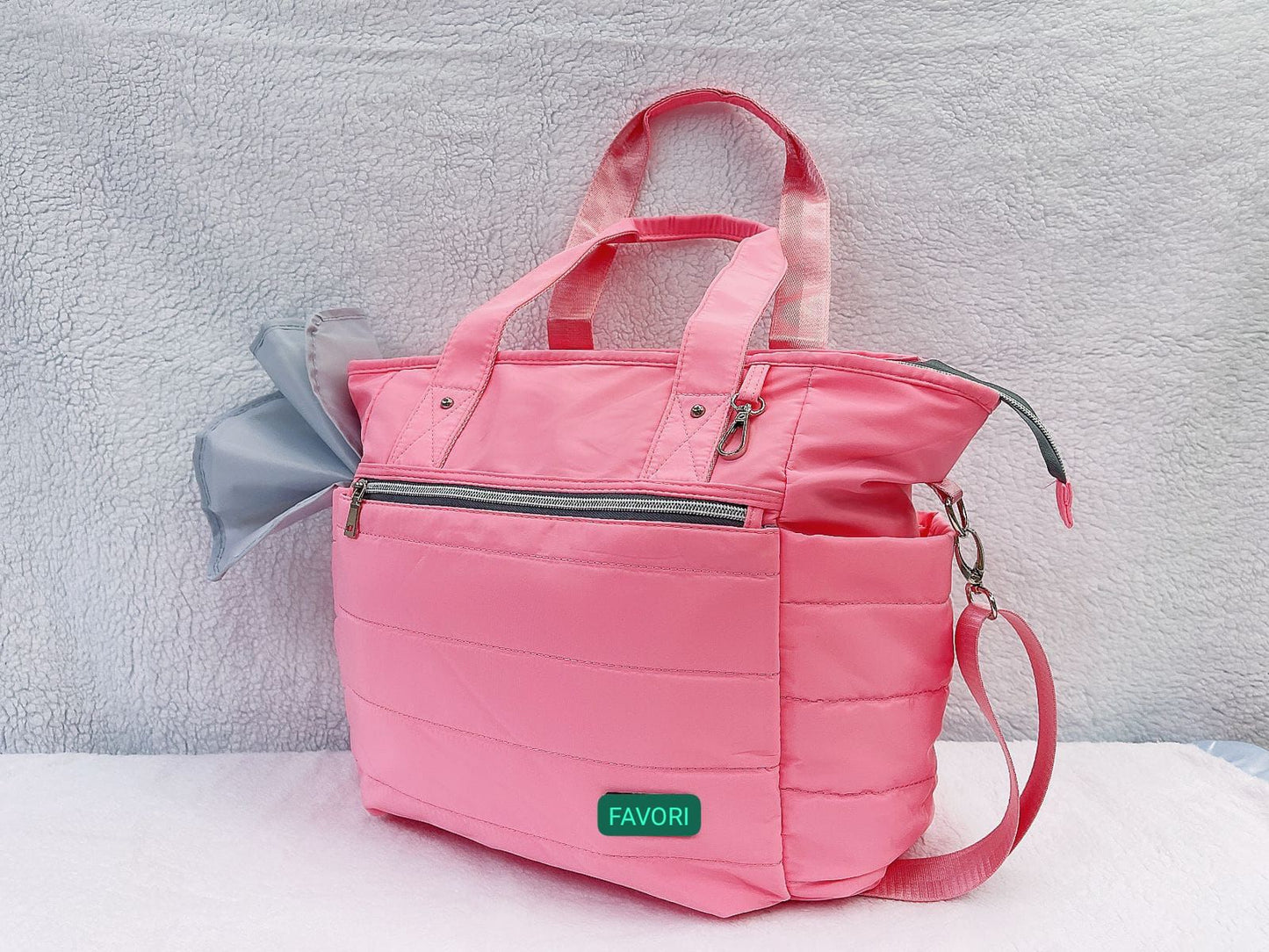 Bolso maternal impermeable mas mudador color rosa