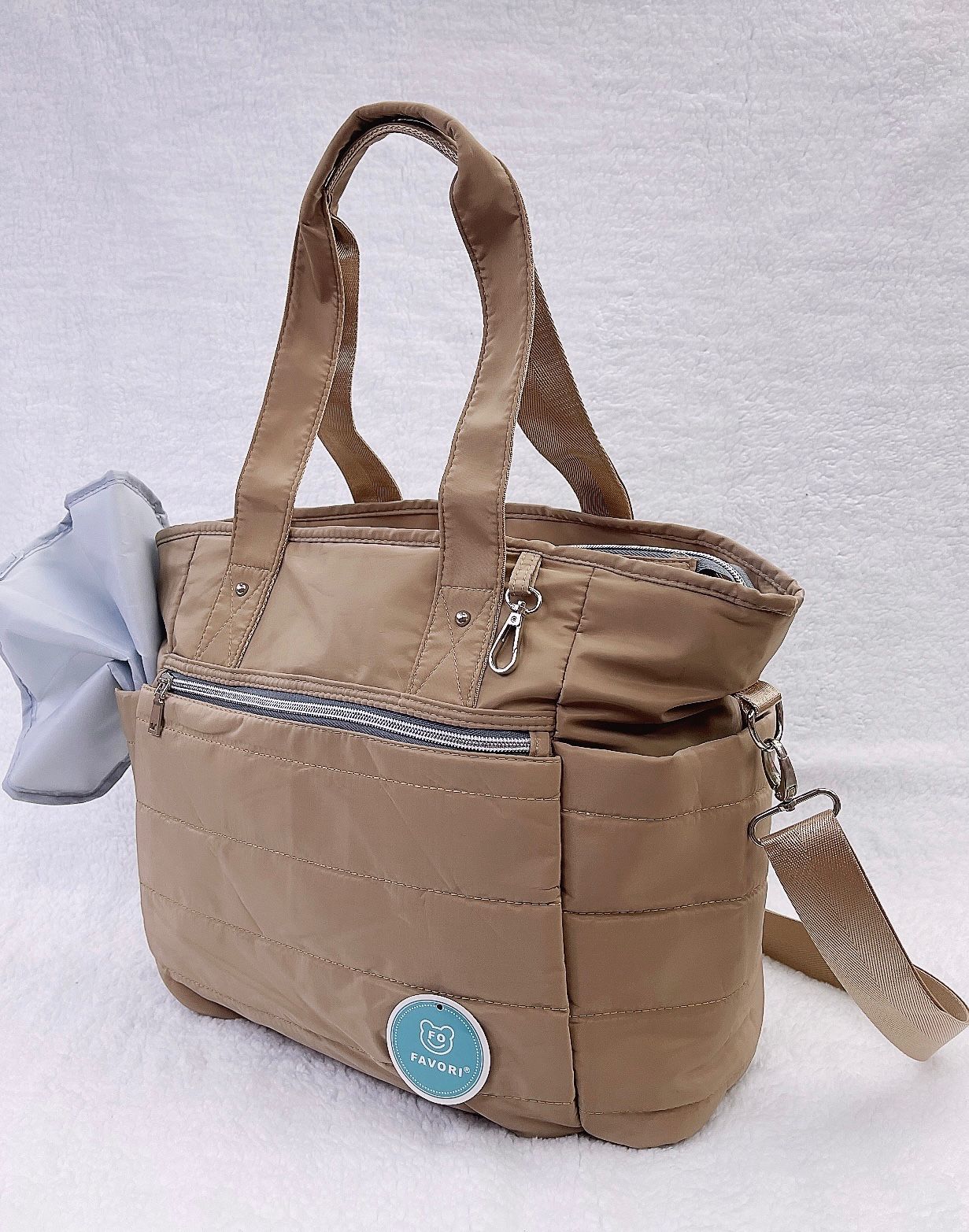 Bolso maternal impermeable mas mudador color café