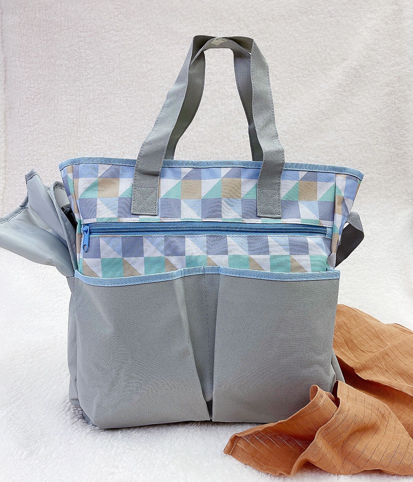 Bolso maternal diseño cuadros + mudador