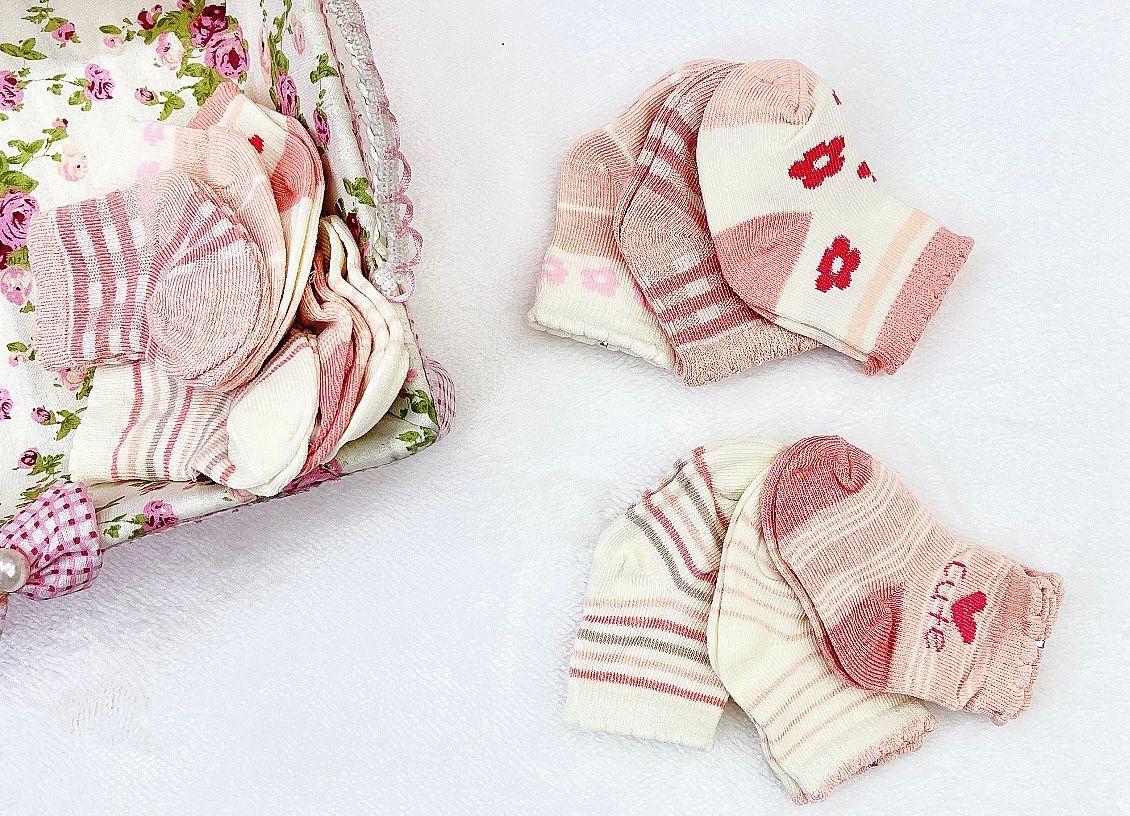 6 pares de calcetines 100% algodón con diseño niña