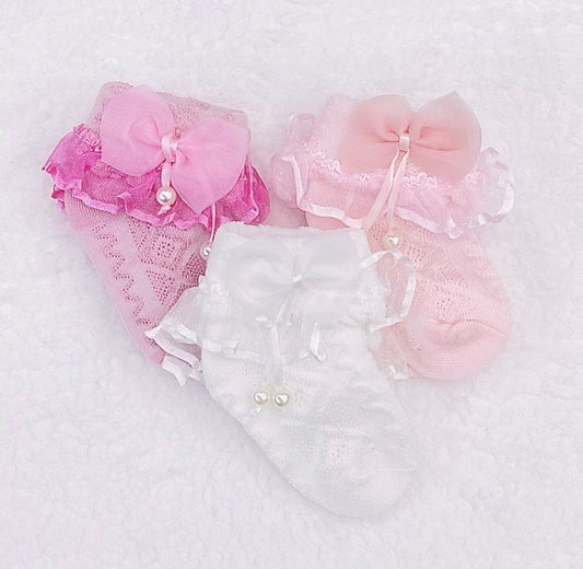 3 de pares de calcetines de algodón con encaje, detalles de cinta y perlas.